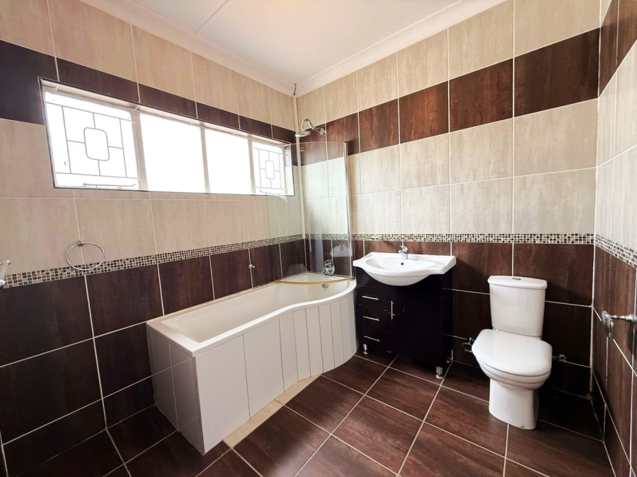 To Let 4 Bedroom Property for Rent in Dan Pienaar Free State